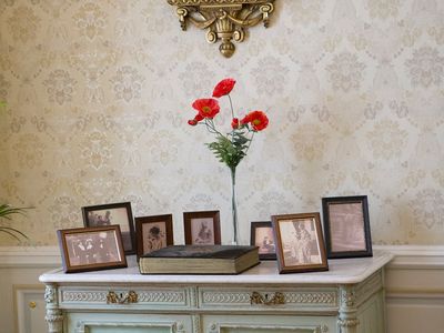 Clock on a wall showing the importance of routine